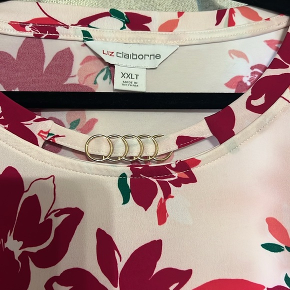 Fun Liz Claiborne Top - Picture 2 of 2